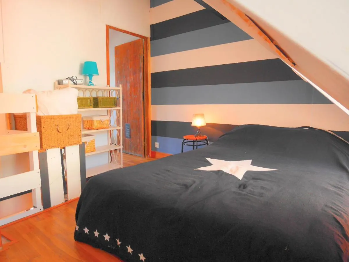 Holiday home Maison 3 Niveaux Avec Terrasse, 2 Chambres, Animaux Acceptes - Centre Le Palais - Fr-1-418-136